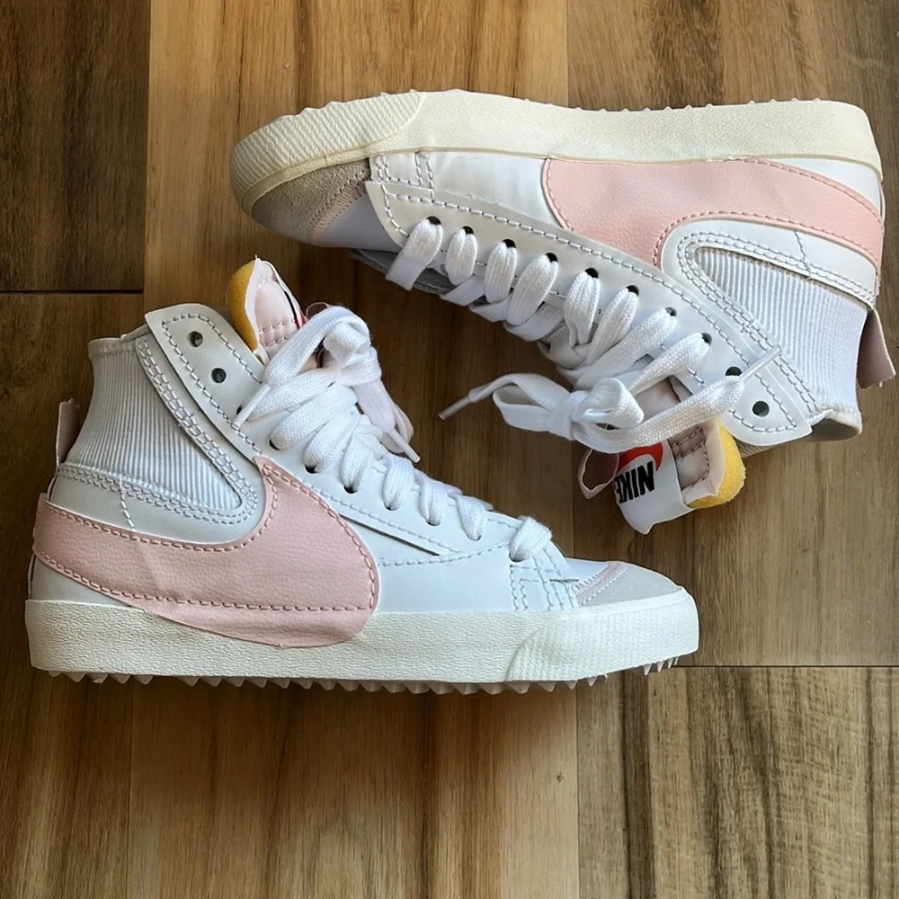 Nike Leather‎ High Top Pink And White NWOT Women’s US 8.5 UK 6